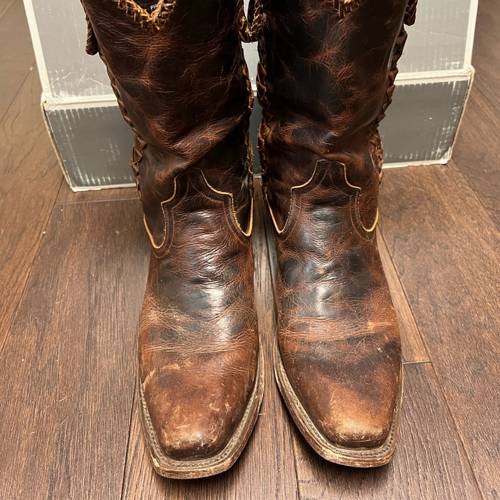 Size 11 Lane Boots.